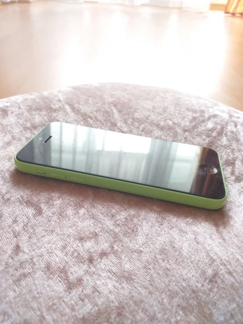 Apple iPhone 5c. �/�, �������, 4G LTE ����