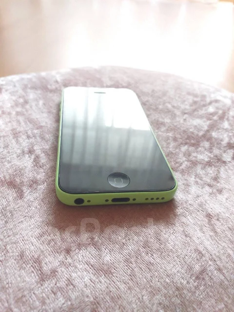 Apple iPhone 5c. �/�, �������, 4G LTE ����