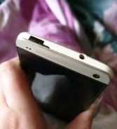 HTC One M7. �/�