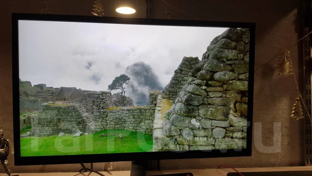Samsung. 24.5" ����