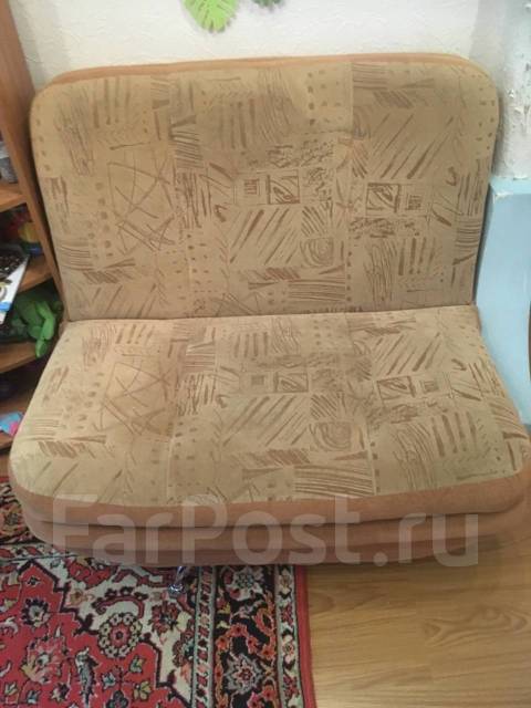 Кресло-кровать раздвижное, б/у, в наличии. Цена: 1 500₽ во Владивостоке
