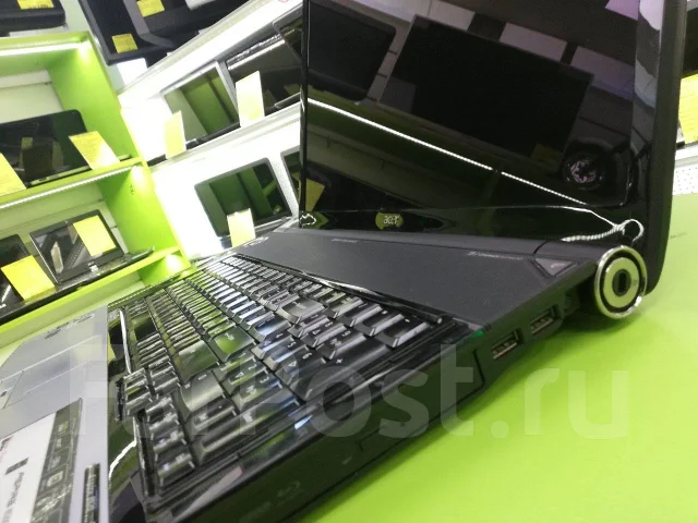 Acer Aspire One Happy2. 18", 2 000����, ��� 4 ��, ���� 319���, WiFi: 1, Bluetooth: 1 ����