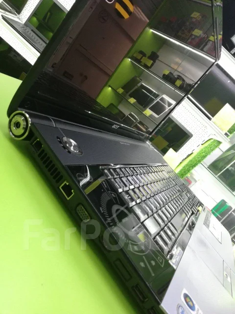 Acer Aspire One Happy2. 18", 2 000����, ��� 4 ��, ���� 319���, WiFi: 1, Bluetooth: 1 ����