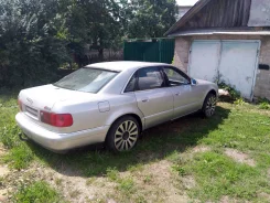 Audi S8 ����