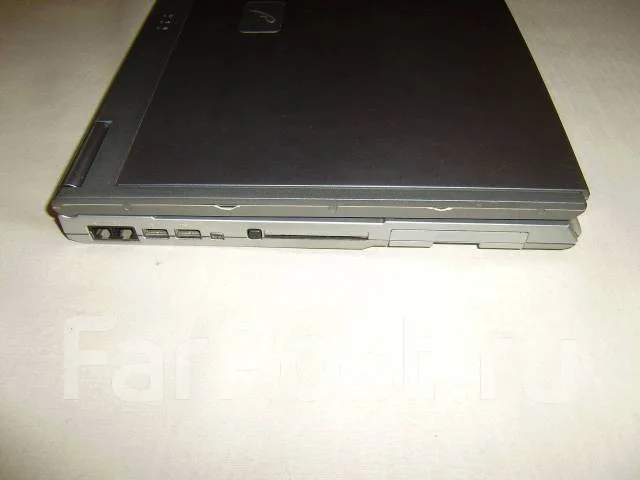 Roverbook Nautilus W551WH. 17", 1,9����, ��� 2048 ��, ���� 160���, WiFi: 1, Bluetooth: 1, ����������� �� 1��. ����