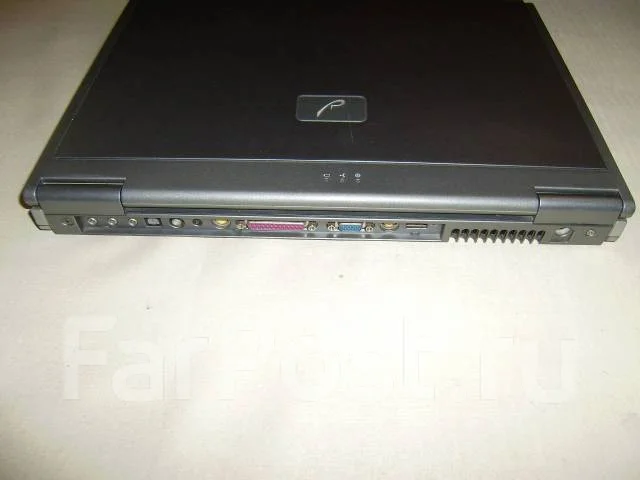 Roverbook Nautilus W551WH. 17", 1,9����, ��� 2048 ��, ���� 160���, WiFi: 1, Bluetooth: 1, ����������� �� 1��. ����