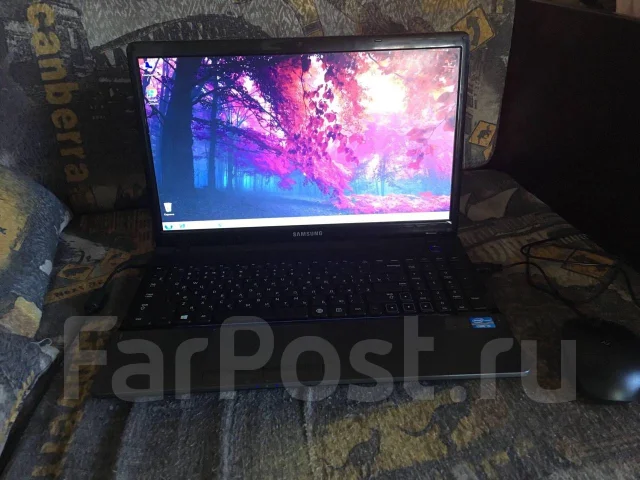 Samsung 300E5C. 15.6", ��� 6 ��, ���� 750���, WiFi: 1, Bluetooth: 1, ����������� �� 1 000��. ����