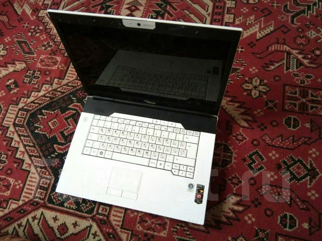 Fujitsu Amilo Pa 3553. WiFi: 1, Bluetooth: 1 ����