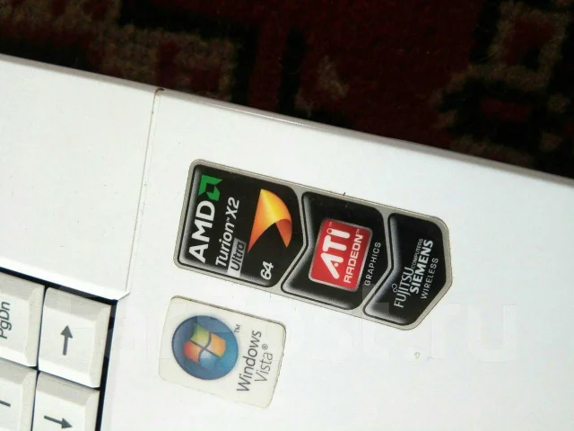 Fujitsu Amilo Pa 3553. WiFi: 1, Bluetooth: 1 ����