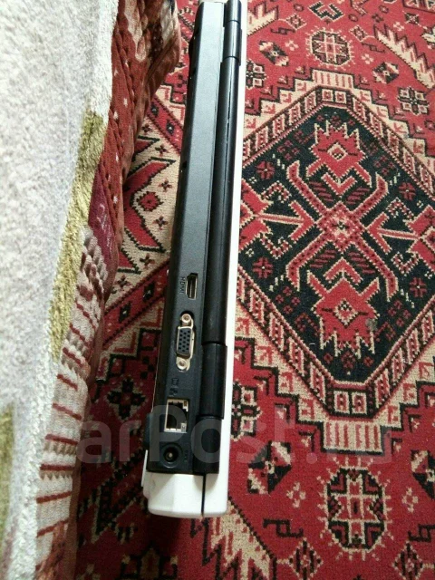 Fujitsu Amilo Pa 3553. WiFi: 1, Bluetooth: 1 ����