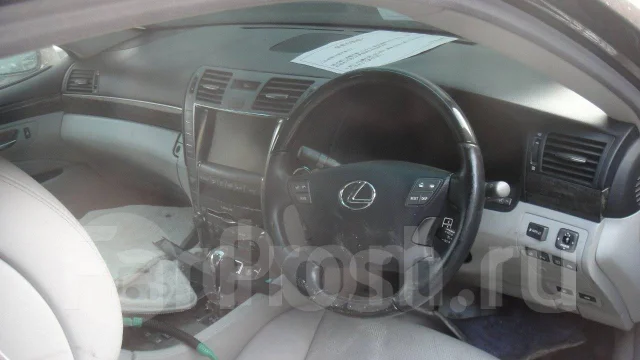 Lexus LS600h. UVF45, 2UR ����
