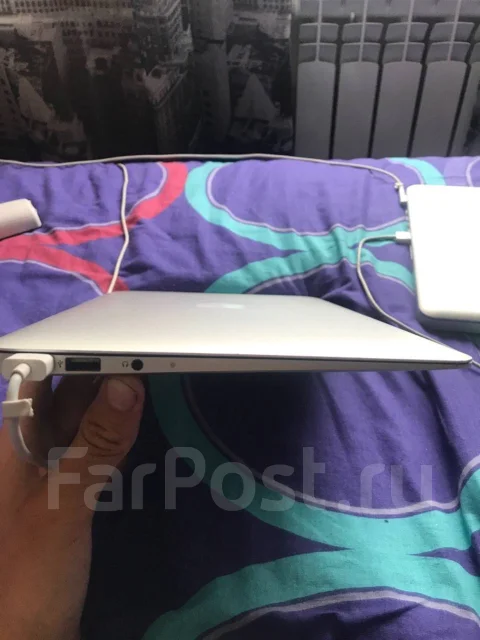 Apple MacBook Air 11 2011 Mid MC968. 11.6", 1,6����, ��� 2048 ��, ���� 64���, WiFi: 1, Bluetooth: 1, ����������� �� 3��. ����