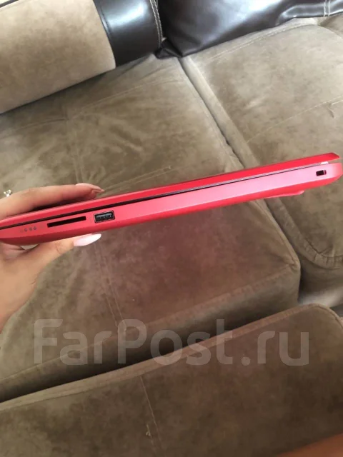 HP 15-bs051ur. 15.6", ��� 64 �� � ������, ���� 500���, WiFi: 1, Bluetooth: 1 ����