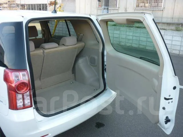 Toyota Raum. �������, ��������, 1.5 (105��.�.), ������, 70����. ��, �/�. ��� ����� �� ������������ ����