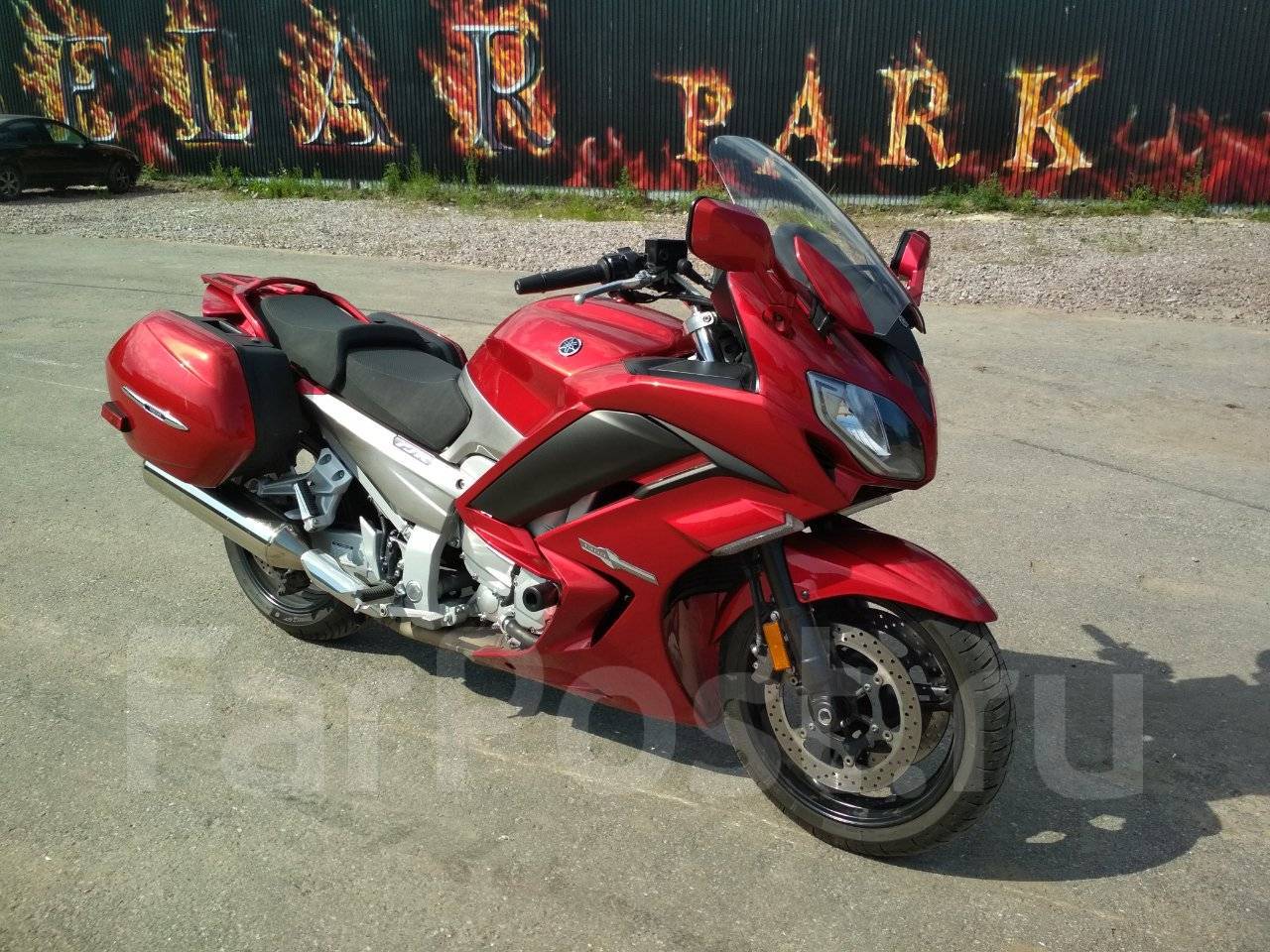 Yamaha FJR 1300 красный