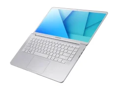 Samsung 9. 15", 3,1����, ��� 8 ��, ���� 256���, WiFi: 1, Bluetooth: 1, ����������� �� 8��. ����