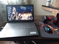 Lenovo IdeaPad 330. 17.3", 2 300,0����, ��� 8 ��, ���� 1 000 000���, WiFi, Bluetooth