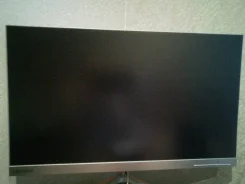 Lenovo. 24", ���������� �� (LCD)