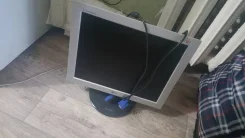 LG. 17", ���������� �� (LCD)