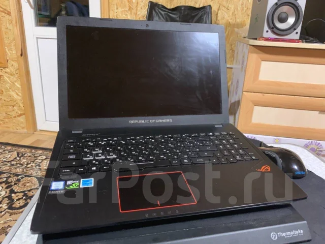 Asus ROG. 15.6", 2,8����, ��� 16 ��, ���� 1 128 000���, WiFi: 1, Bluetooth: 1 ����