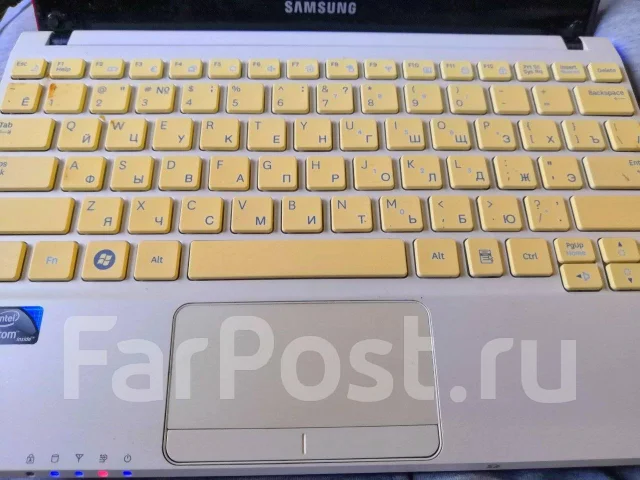 Samsung NC110. 11", 2 444����, ��� 2048 ��, ���� 1���, WiFi: 1, Bluetooth: 1, ����������� �� 3��. ����
