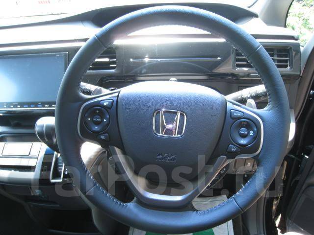 Honda stepwgn салон