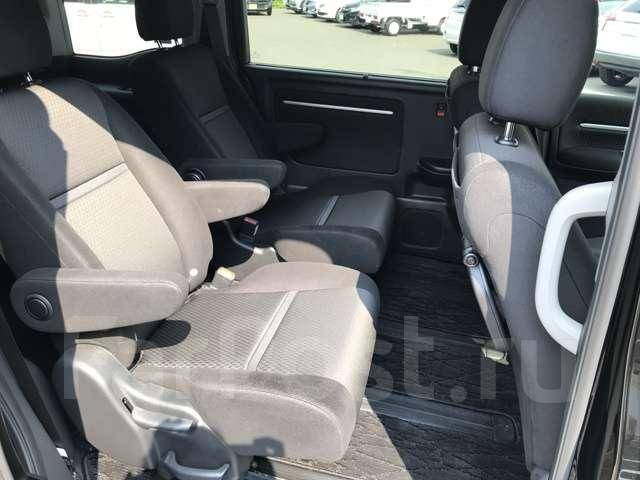 Honda stepwgn салон