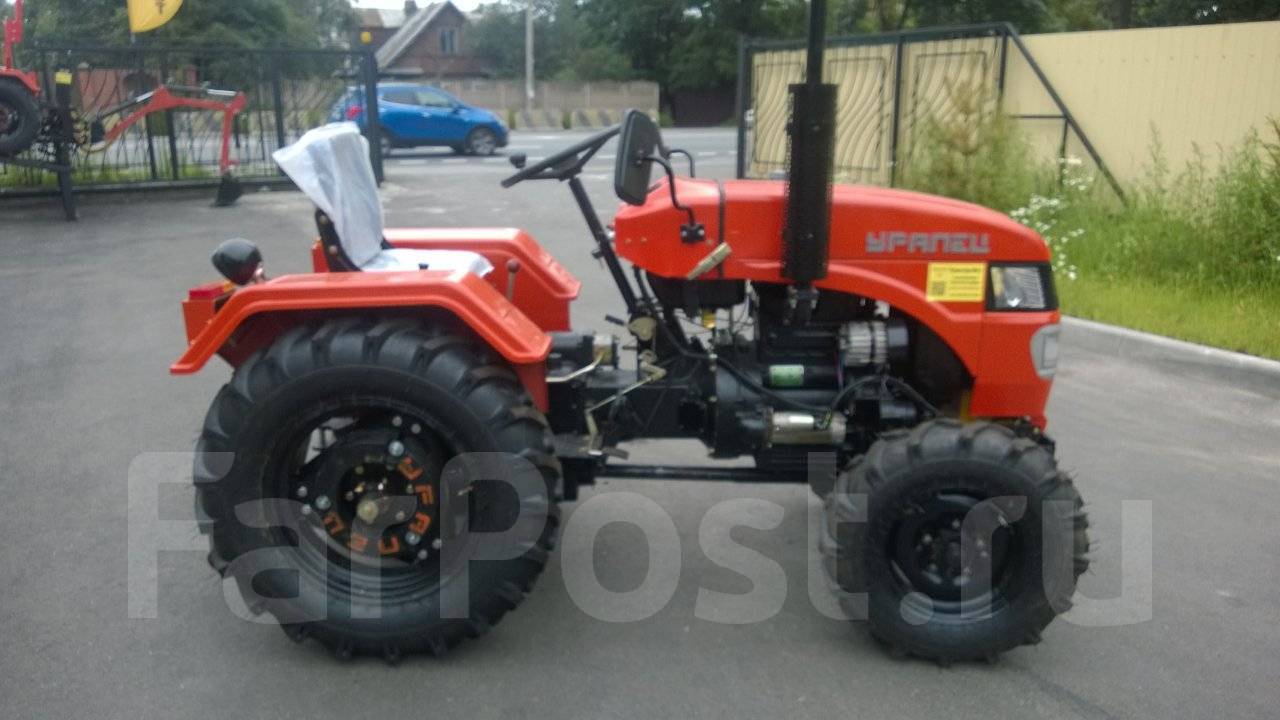 Уралец минитрактор 2022 года. Трактор уралец 220 гидравлика. Уралец спб. Минитрактор уралец 220. Берлинский дворец спорта.