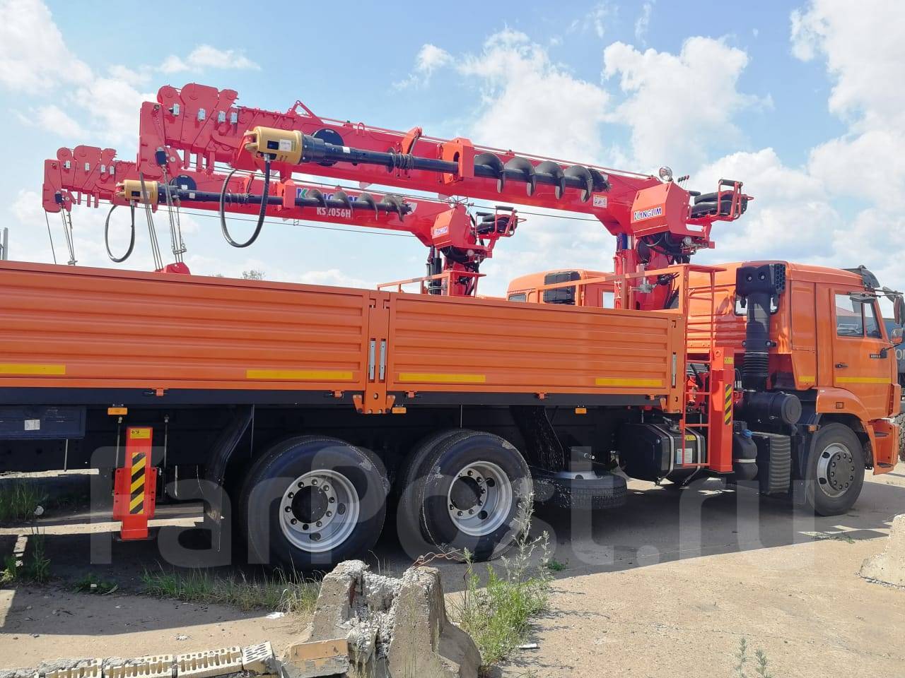 камаз 65117 с кму им-150n. кму с двигателем. камаз 65117 с кму. камаз 43118 бортовой с манипулятором ит 150. камаз 65115 с кму канглим 1256.