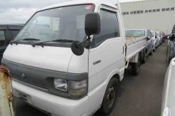 Nissan Vanette. F8 ����