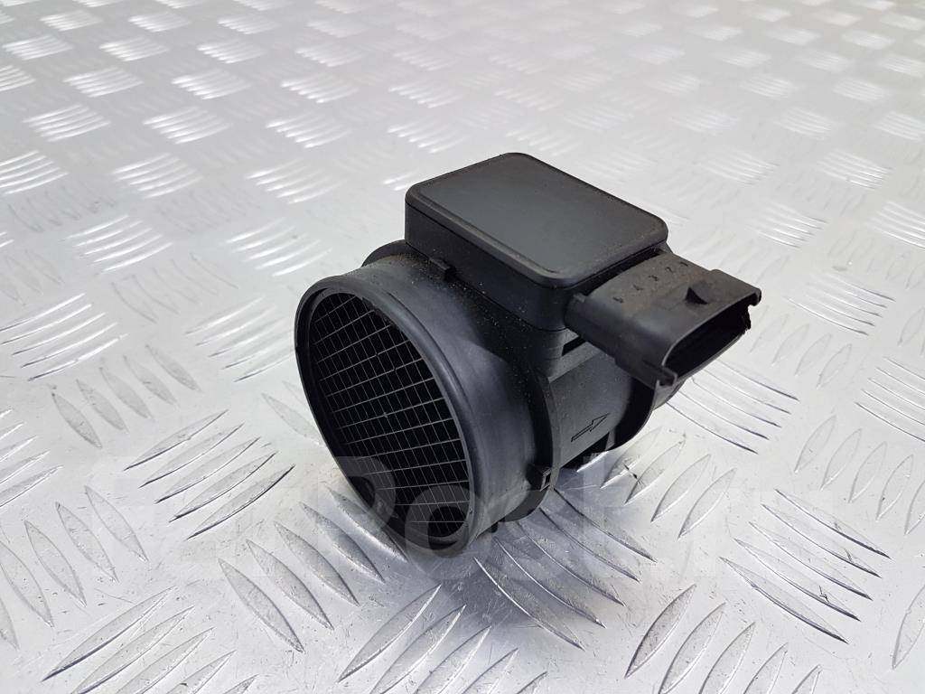 Датчик воздуха опель антара. Расходомер воздуха опель вектра б. Датчик воздуха на шевроле каптива. Датчик воздуха опель антара. Датчик воздуха опель антара.