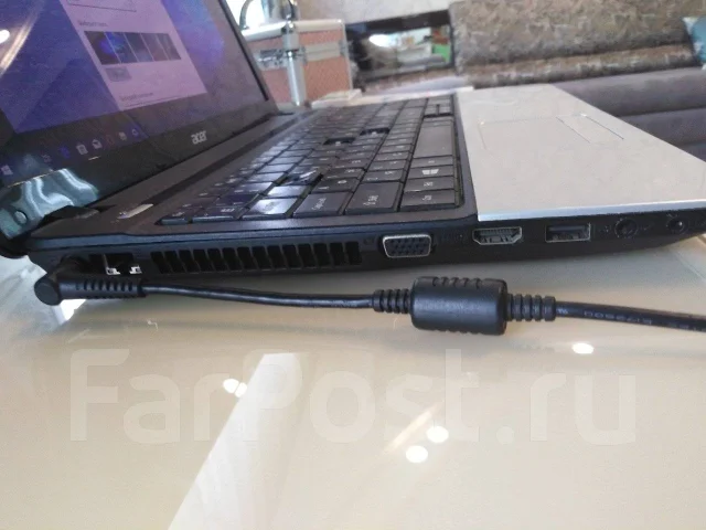 Acer Aspire E1-571G. 15.6", 2,4����, ��� 8 ��, ���� 500���, WiFi: 1, Bluetooth: 1, ����������� �� 2��. ��� ����� �� ������������ ����