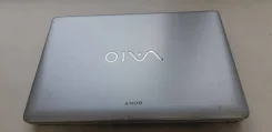Sony VAIO VPC-EE4E1R. 15.4", WiFi, Bluetooth, ����������� �� 4��. ����