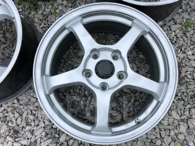 Rozest SS-01. 7.0x16", 5x114.3, ET48, �� 72���. ����