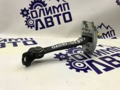 Ограничитель задней двери Toyota Corolla Runx/Allex ZZE122 68630-12070 68640-12040 в Новокузнецке Ограничитель задней двери Toyota Corolla Runx/Allex ZZE122 68630-12070 68640-12040