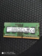 SO-DIMM DDR4.