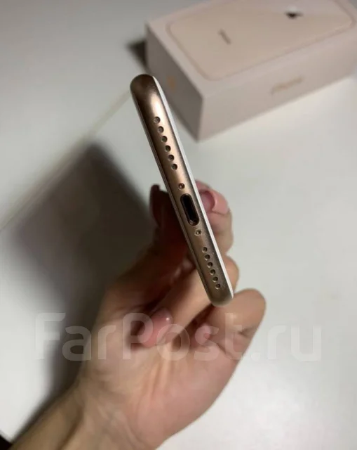 Apple iPhone 8. �/�, �������, 3G, 4G LTE, NFC ����