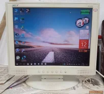 Acer. 15" ����