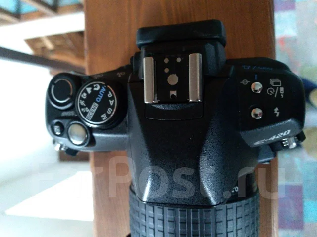 Olympus E-420. 10 - 14.9 ��, ���: 4� ����