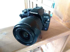 Olympus E-420. 10 - 14.9 ��, ���: 4� ����