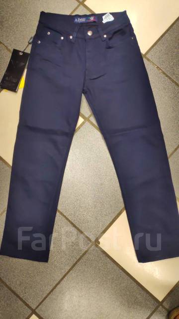 Брюки синие под джинсы для мальчика, 116-122, 122-128, 128-134, 134-140,140-146, новый, в наличии. Цена: 2 800₽ во Владивостоке
