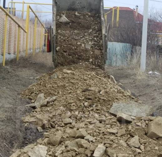 Сланец. доставка самосвалами 5,15,20 кубов. Экскаватор-погрузчик, в ...