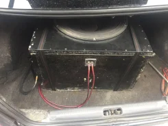 ����� ����
