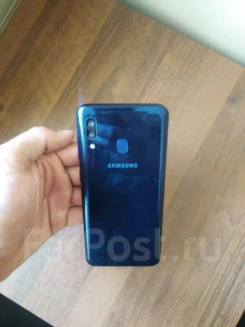 Samsung Galaxy A20. �/�, �����, 4G LTE, Dual-SIM, ����������, NFC ����
