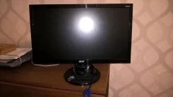 Acer. 19"