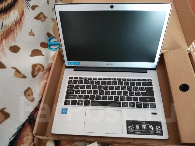 Acer Swift 1 SF113-31. 13.3", 2,5����, ��� 4 ��, ���� 128���, WiFi: 1, Bluetooth: 1, ����������� �� 10��. ����