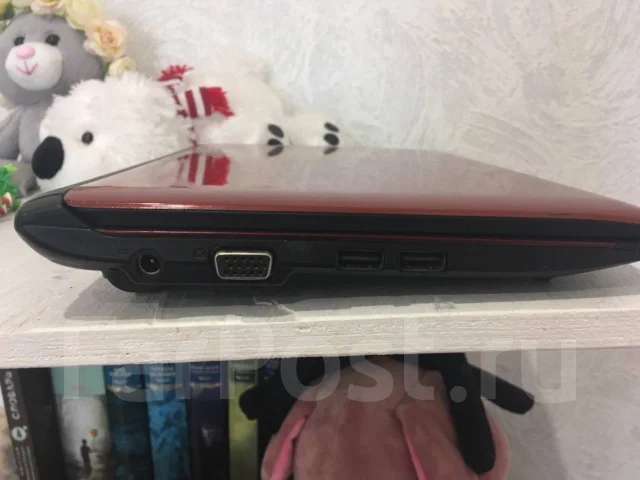 Acer Aspire One. 1,7����, ��� 2048 ��, ���� 500���, WiFi: 1, Bluetooth: 1, ����������� �� 4��. ����