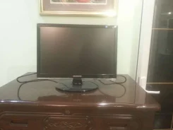 Samsung. 19", ���������� �� (LCD, LED, QLED) ����