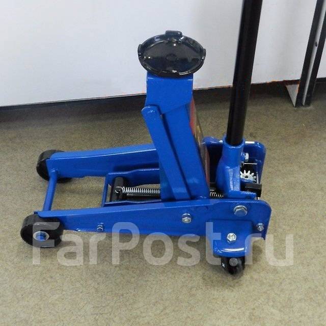 Гидравлический подкатной домкрат. На 3 тонны. Качество, новый. Цена: 6 ...