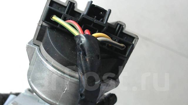 Форд фокус 2 зажигание. Форд фокус 2 зажигание. Форд фокус 2 трещина в катушке. Разъем катушки зажигания форд фокус 2. Катушка focus 2 2.